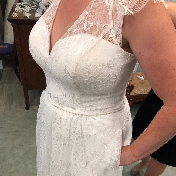 BOHO Vintage Sample Lace Aline Wedding Dress, V-Neck POCKETS Ruffle Cap Sleeves - Picture 9 of 15